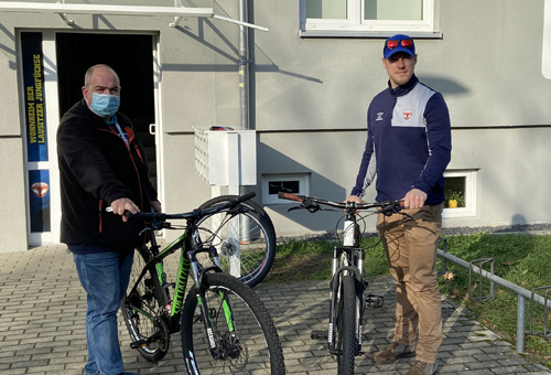 Bundespolizeiinspektion Ludwigsdorf schenkt Bikes