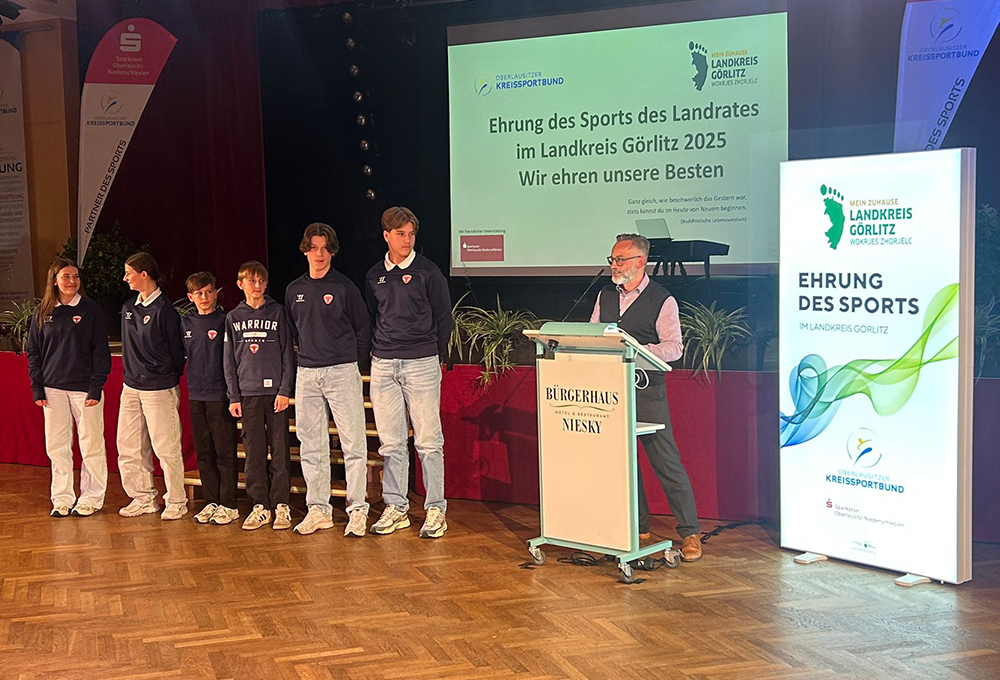 JUNGFÜCHSE MIT EHRUNG DES SPORTS