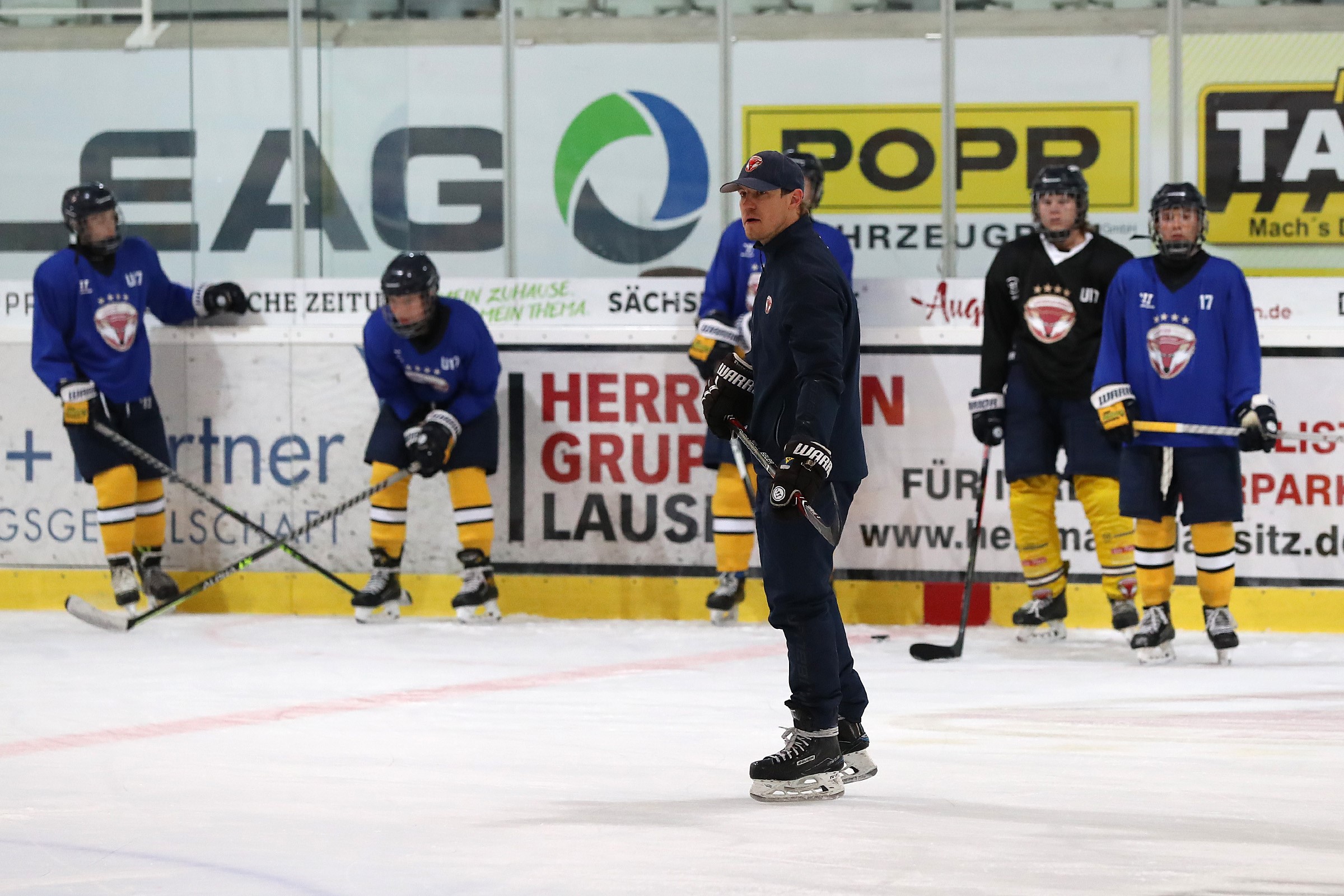 Die Eiszeit beginnt  Trainingsauftakt für die Jungfüchse